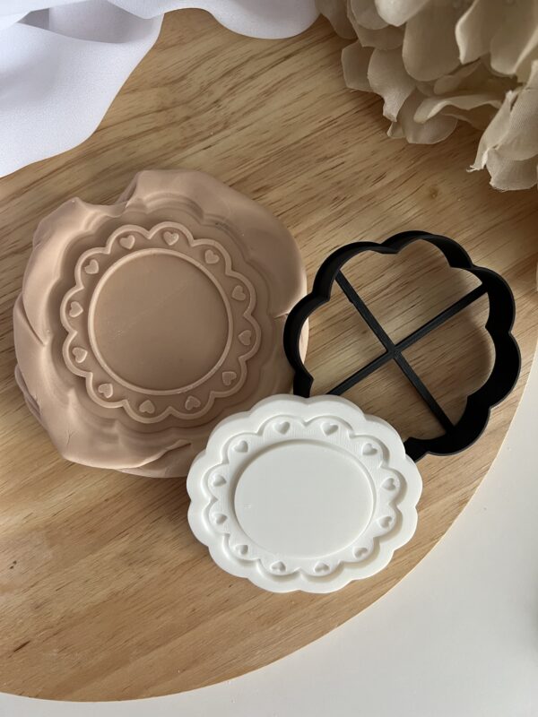 EASTER2025 Frame with hearts set 2 tpye fondant stamp and cutter - Image 2