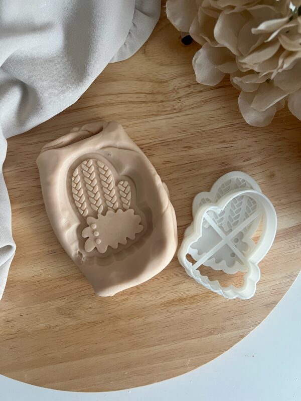 CHRISTMAS2025  Christmas Gloves fondant stamp and cutter